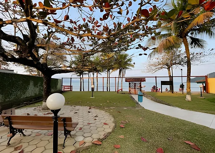 Pé na Areia Praia das Toninhas com Vista pro Mar