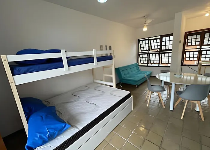 Pé na Areia Praia das Toninhas com Vista pro Mar